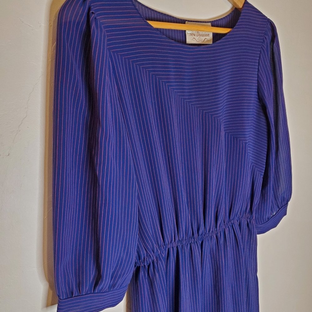 Out of Line Blue Gathered Vintage Midi Dress with Angular Red Stripes - Picture 9 of 16